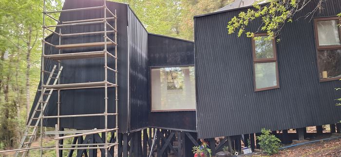 Revestimiento Reserva Huilo-Huilo — Constructora AvenZinc, Neltume